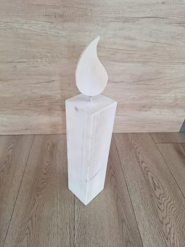 Hazai dekorációs gyertya lánggal borovi fenyő 64X12X12 cm