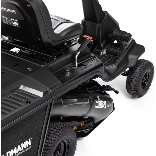 FIELDMANN 61cm 224 cm³, 4.4 kW, ráülős benzines fűnyíró traktor