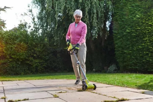 Ryobi 18V 2.0Ah akkumulátoros fugatisztító szett (akku+töltő) RY18PCC-120