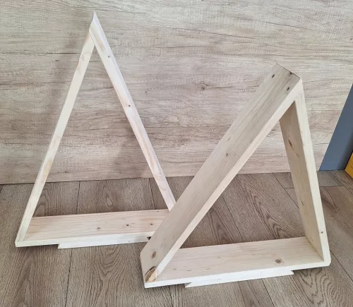 Hazai minimalista karácsonyfa polc/ polcdísz talppal 59x45x10