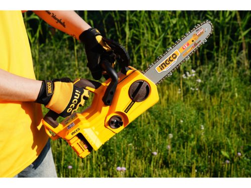 INGCO 30cm 40V akkus láncfűrész szett brushless motor (2X4.0 Ah akku+ töltő)