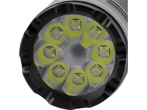 YATO Akkus LED zseblámpa – 3000 lm, 30W LED, 7 üzemmód, USB-C töltés, IPX4, alumínium ház