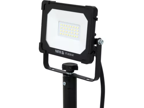 YATO 2 × 1900 lm Elektromos dupla lapos LED reflektor állvánnyal – 2 × 20W, IP65, kültéri munkához